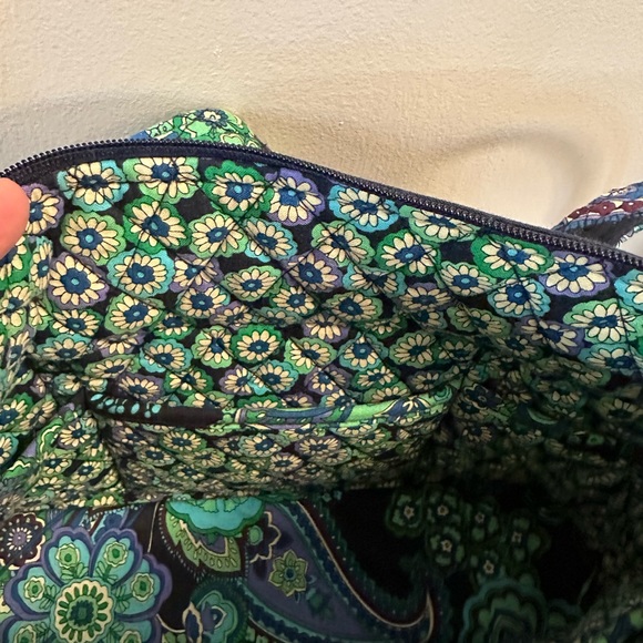 Vera Bradley multi compartment shoulder bag in retired Blue Rhapsody pattern - Picture 5 of 6